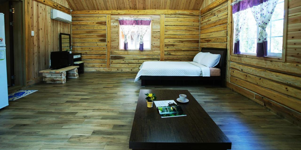 Jeju Joa Log Pension Сеогвипо Екстериор снимка