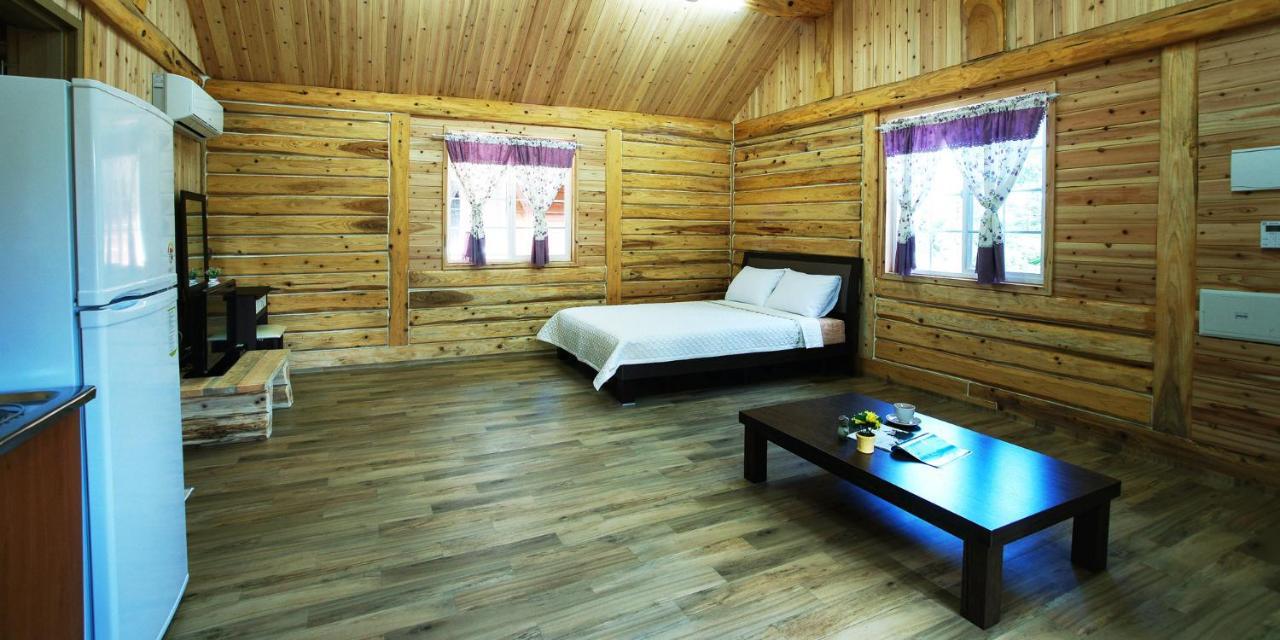 Jeju Joa Log Pension Сеогвипо Екстериор снимка