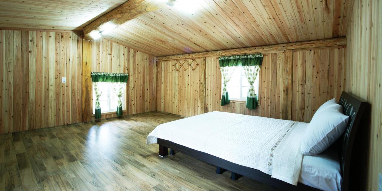 Jeju Joa Log Pension Сеогвипо Екстериор снимка