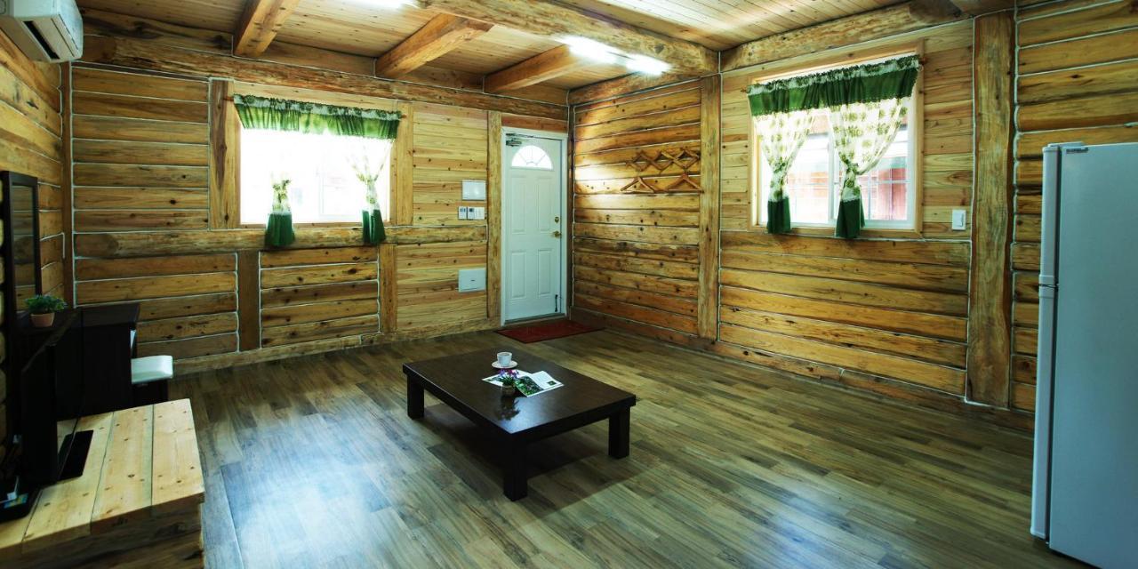 Jeju Joa Log Pension Сеогвипо Екстериор снимка